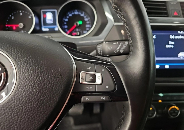 Volkswagen Tiguan cena 86900 przebieg: 188180, rok produkcji 2019 z Wejherowo małe 407